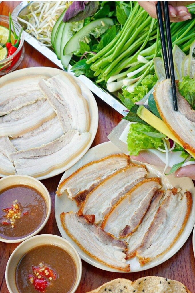 banh trang cuon thit heo, da nang's specialties