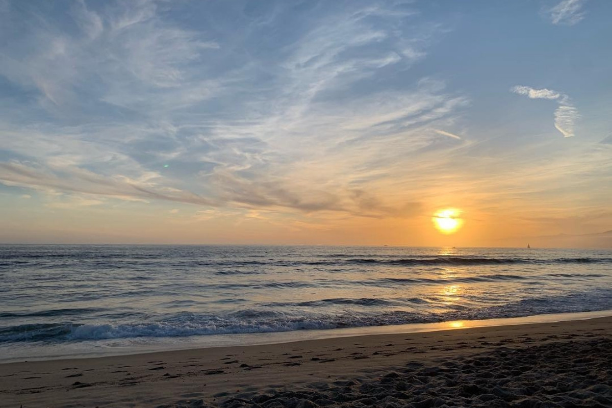 sunrise at my khe beach